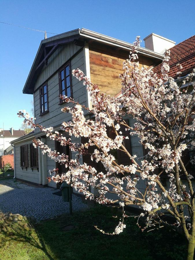 Gosciniec Folkier Hostel Zgierz Bagian luar foto