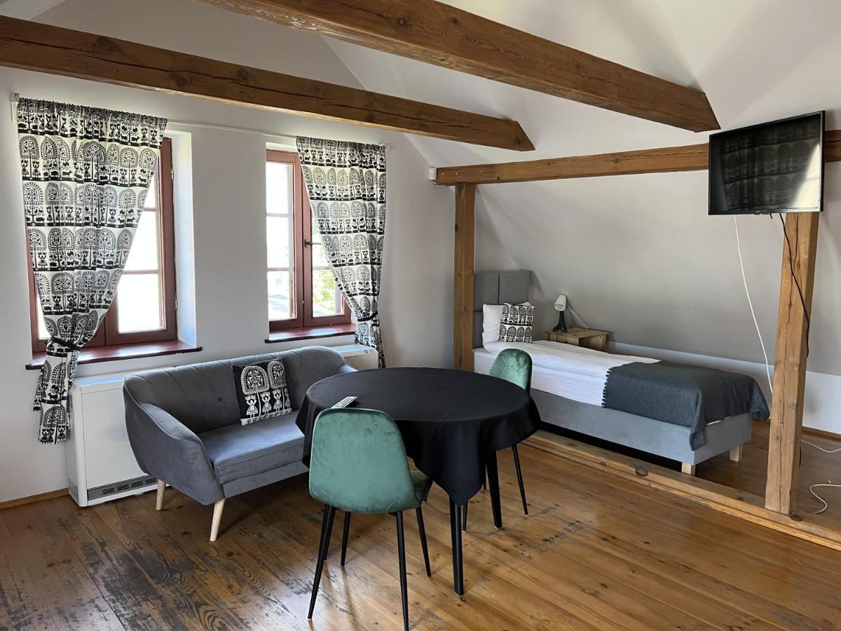 Gosciniec Folkier Hostel Zgierz Bagian luar foto
